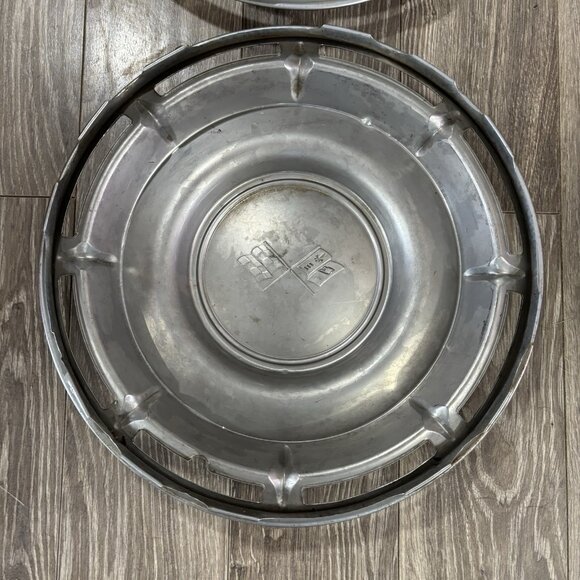 VTG 1960's Chevrolet Chevy Impala Cross Flag Wheel Covers Hubcaps 4 Chrome 14" - Picture 8 of 9